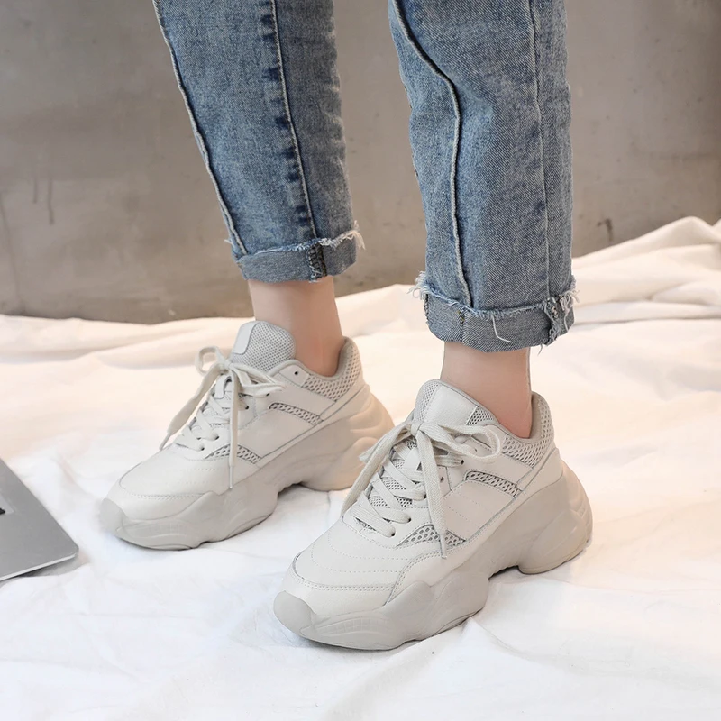 Женские дизайнерские туфли Bomlight летние дышащие кроссовки на массивной платформе