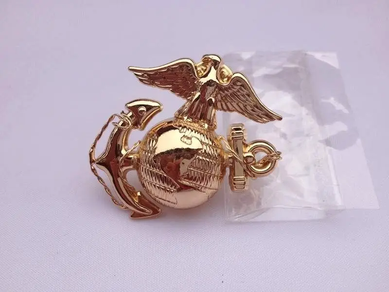 Металлический значок в стиле казармы времен Второй мировой войны USMC золотистый