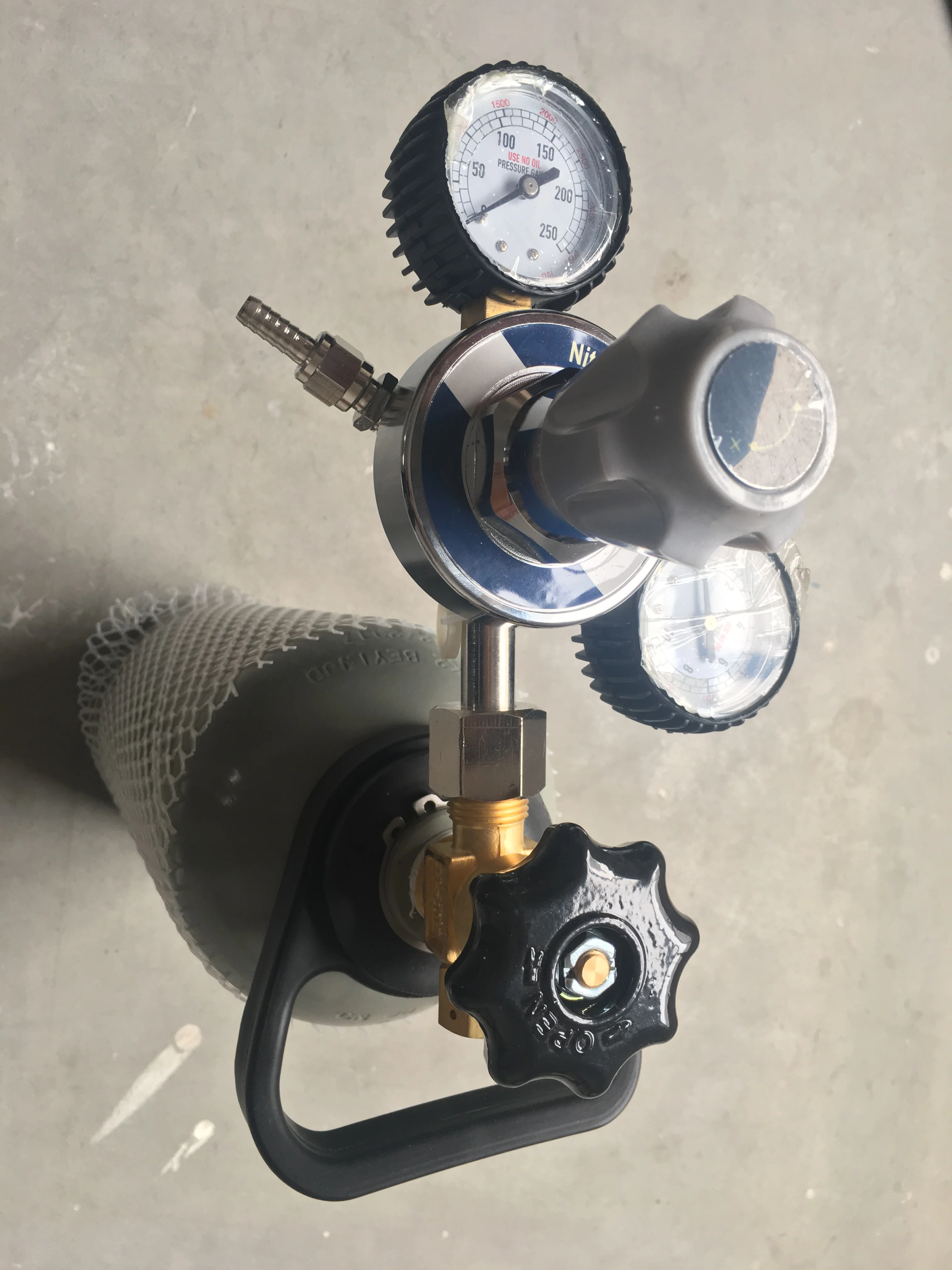 2.6KGS Азотные газовые цилиндры тайваньский винт