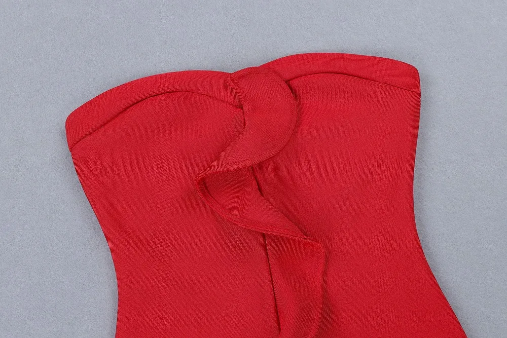 Женское трикотажное платье с оборками красное эластичное вечернее без бретелек