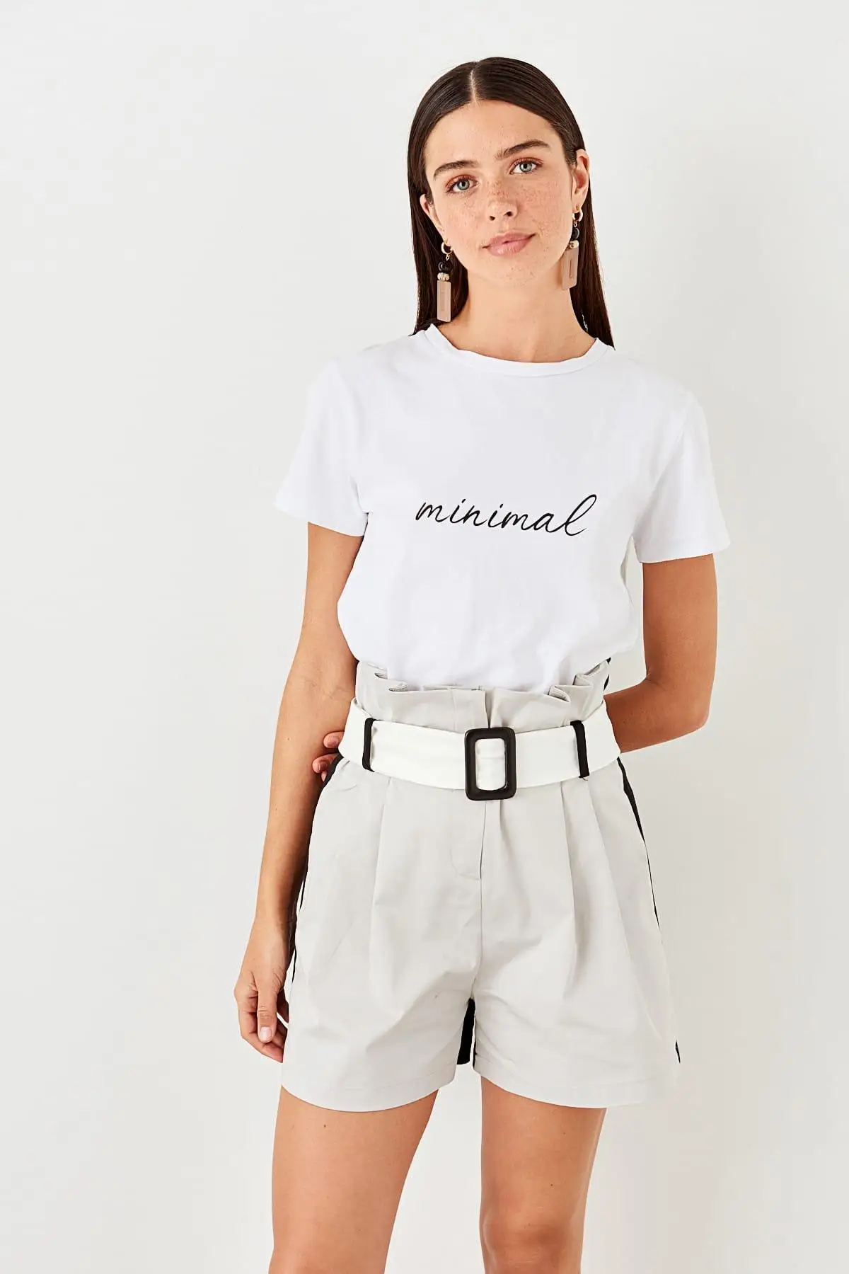 Trendyol бежевые шорты с поясом TWOSS19XM0293|Женские шорты| |