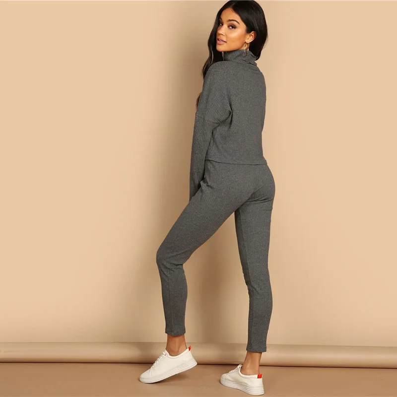SHEIN Однотонный Трикотажный Костюм Топ с Длинными Рукавами И Брюки Стильный Комплект С Высоким Воротником