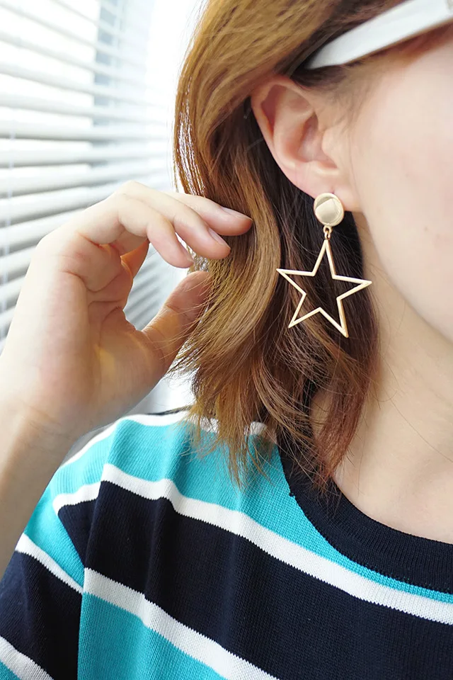 2017 Top Fashion Zinc Alloy Square Women Classic Brinco The New Stylish Earrings All-match Hollow Y293 |