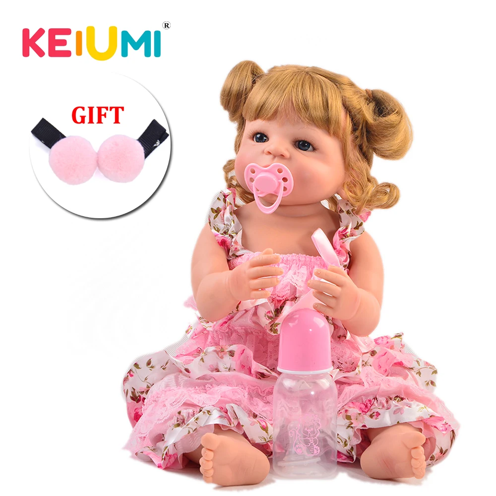 KEIUMI золотые локоны Reborn Boneca 55 см имитирующие Настоящее полностью Силиконовое виниловое реборн Детские куклы живая принцесса 22 ''детские игровые матрасы