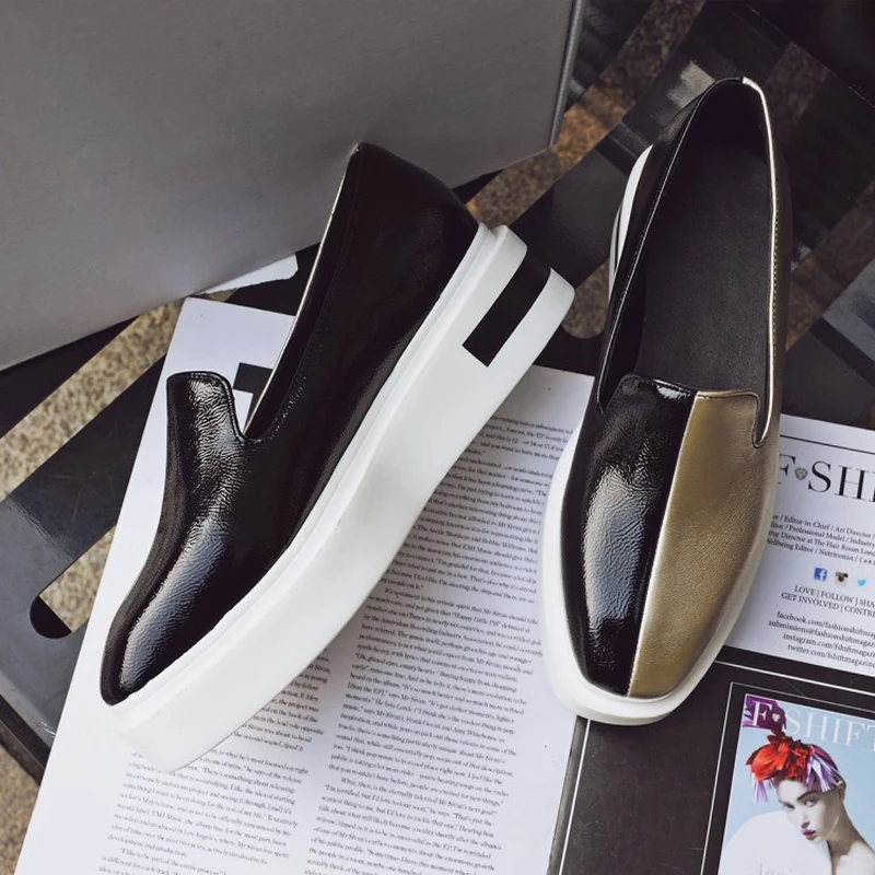 Обувь золотистого цвета повседневные лоферы коллекция 2019 года слипоны на