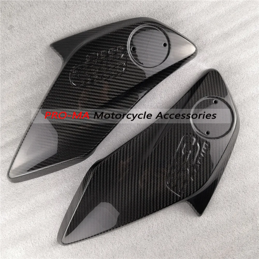

Motorcycle Side Panels in Carbon Fiber For BMW R1200GS R1200LC 2015-2019 Twill glossy weave