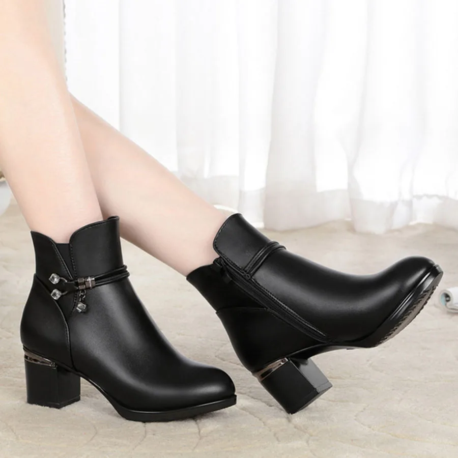 Winter New Thick Heel Black Women'S Leather Boots Hard-Wearing and Non-Slip Plus Velvet Large Size 35-43 Female | Обувь