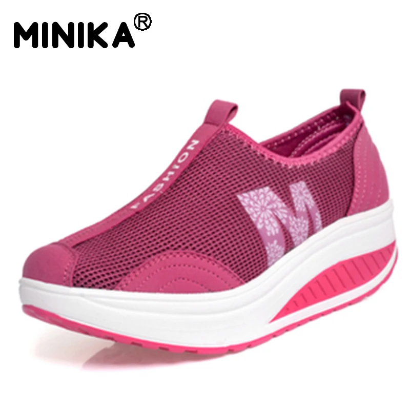 Minika/летние дышащие сетчатые женские туфли на танкетке слипоны для фитнеса