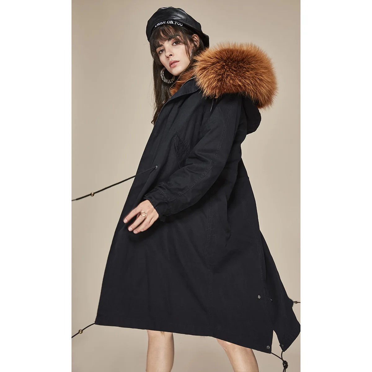 2017 autumn and winter new luxurious fox raccoon fur cap peck coat Liyan Tong star lengthened coat. | Женская одежда