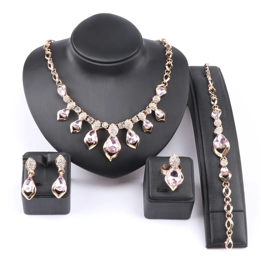 Женский комплект ювелирных изделий из розового циркония золотого цвета в Дубае