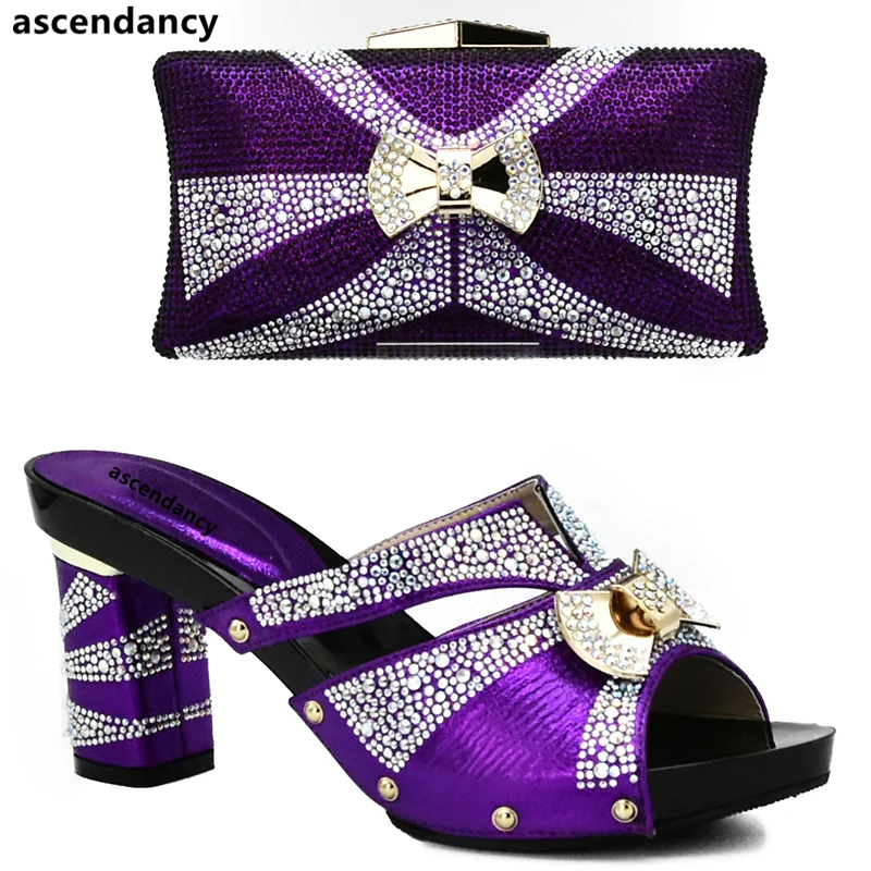 Итальянская обувь фиолетового цвета с подходящими сумками набор украшенных