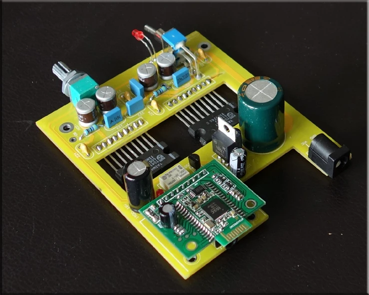 Одиночный DC 15-32V классический TDA1521 BTL Bluetooth ISSC 4,0 Плата усилителя 30W+ 30W