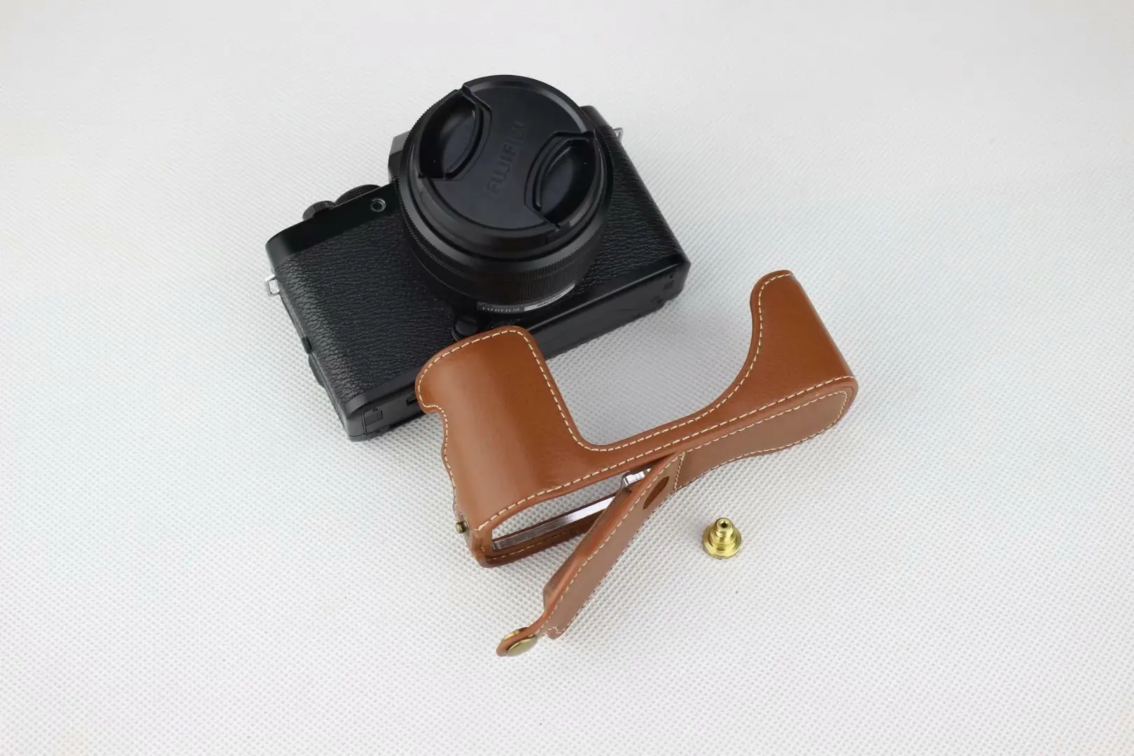 

New Genuine Leather Camera Bag For Fujifilm XT100 Professional Camera Half Case Cover Half Body Open Battery