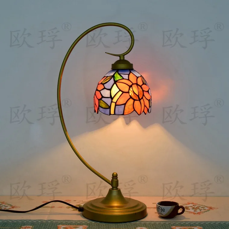 

10 Inch sun Flowers Tiffany Table Lamp Country Style Stained Glass Lamp for Bedroom E27 110-240V