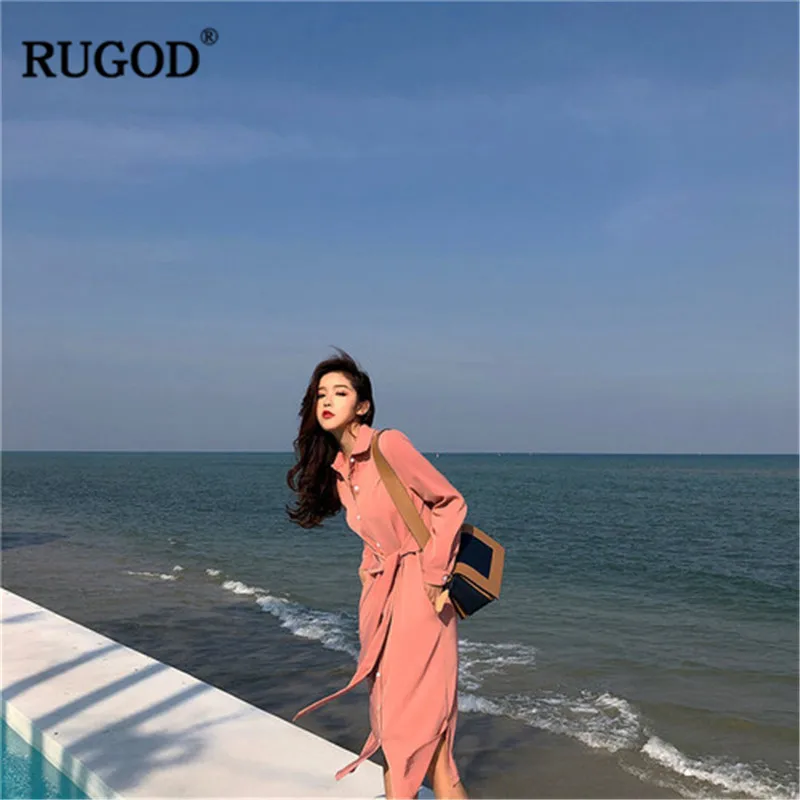 Платье RUGOD женское офисное розовое с длинным рукавом и поясом на весну