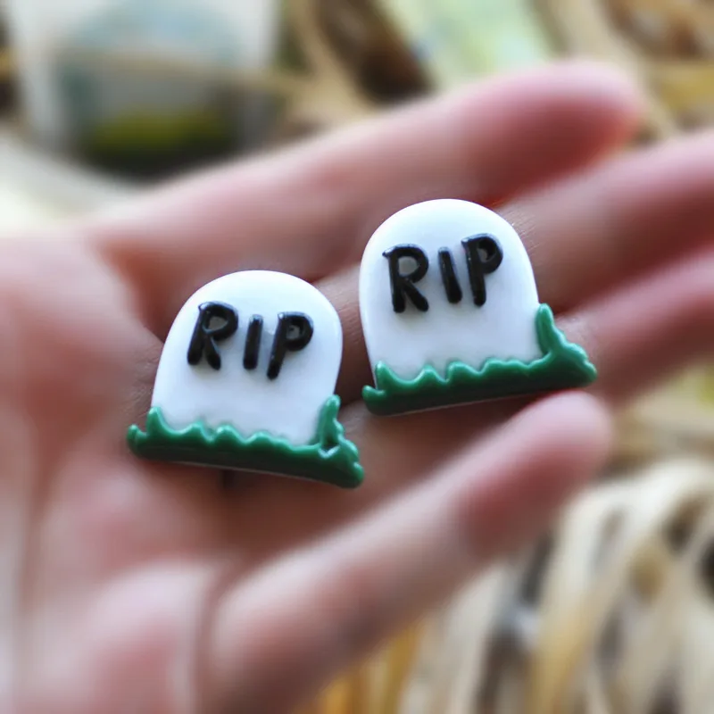 

20pcs mixed 26*28mm RIP Tombstone Grave for diy brooch decoration(no brooch bases just resins)