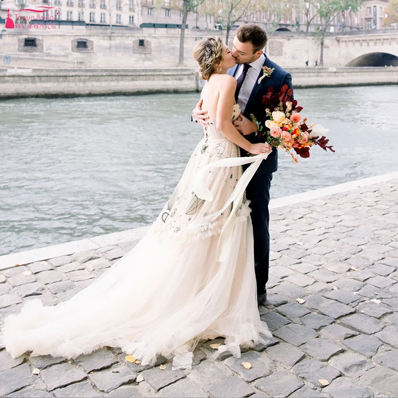 Светло Шампанское Вышивка Тюль Свадебные платья Париж мода Бохо Whimsical Vestido de Noiva