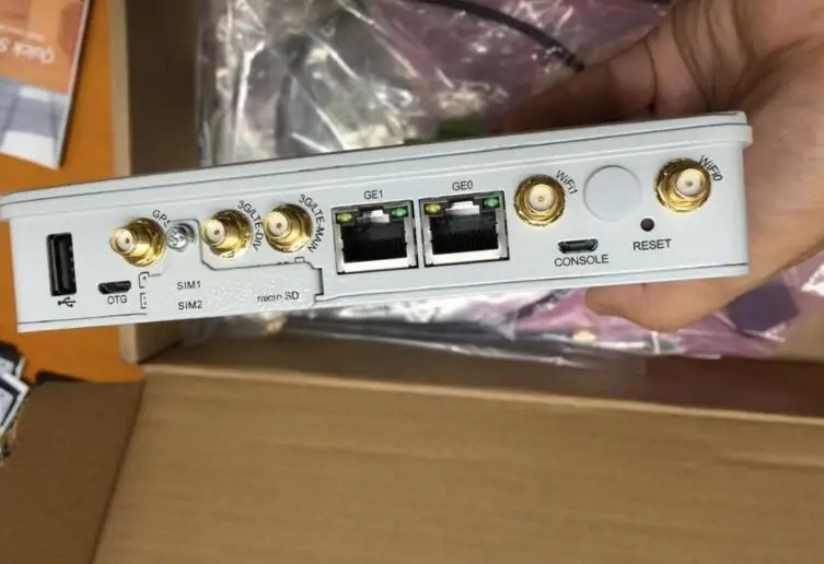Huawei AR511GW LAV2M3 LTE FDD Band1/2/3/5/7/8/20(800/850/900/1800/1900/2100/2600 МГц) UTMS1/2/5/8 беспроводной Agile ворота
