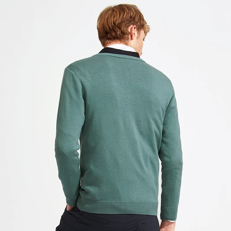 Мужской свитер Pioneer Camp Однотонный с треугольным вырезом на весну осень 566302|sweater