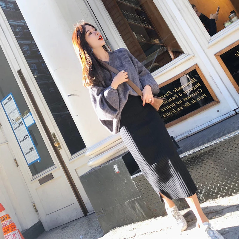 Женский трикотажный комплект из 2 предметов свитер с рукавами фонариками и V