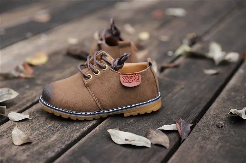 Года распродажа Новой модной одежды в стиле ретро большие кожаные туфли мужские и женские детские спортивные туфли принцессы для девочки танцевальные