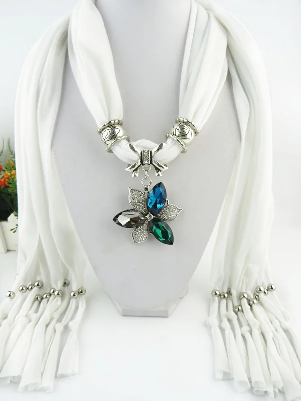 

2019 Popular Jewelry Scarf nacklace scarf head scarf New Mixed Flower Pendant Scarf Free Shipping