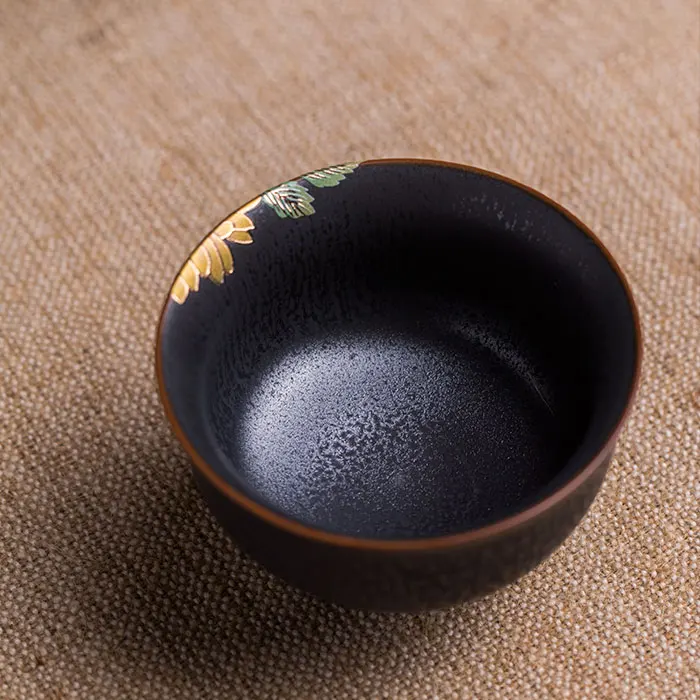 Японская керамическая чайная чашка 50 мл ручная роспись камея золотые линии пион