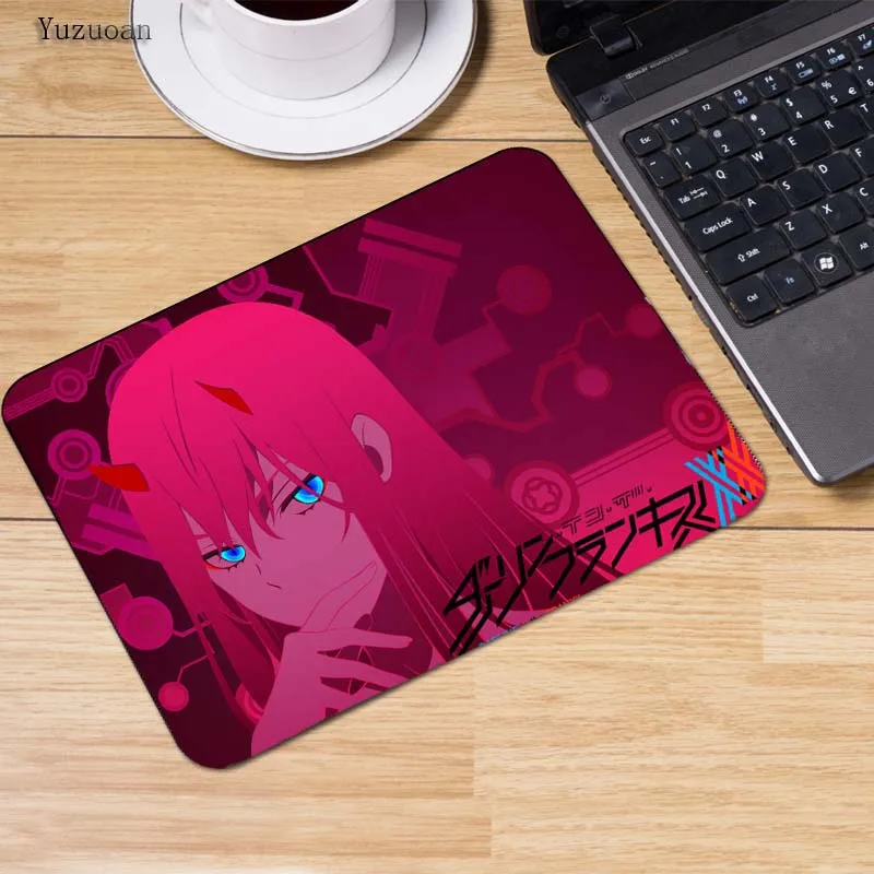 Yuzuoan пользовательские кожи Дарлинг в FRANXX АНИМЕ DIY дизайн игры стол коврик