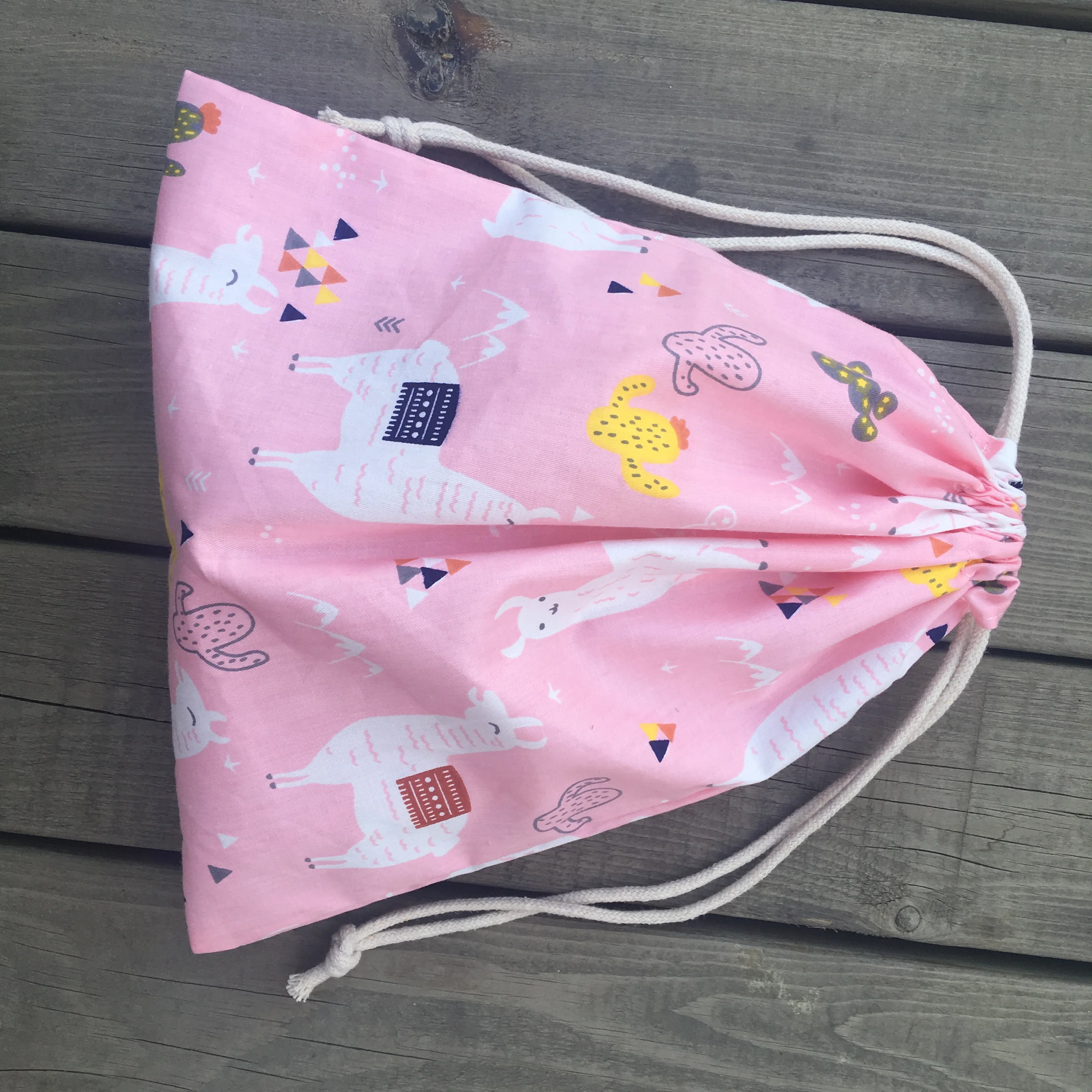 Cotton Twill Drawstring Multi-purpose Bag Party Gift Cactus Animals Alpaca Pink Base YL75 | Багаж и сумки