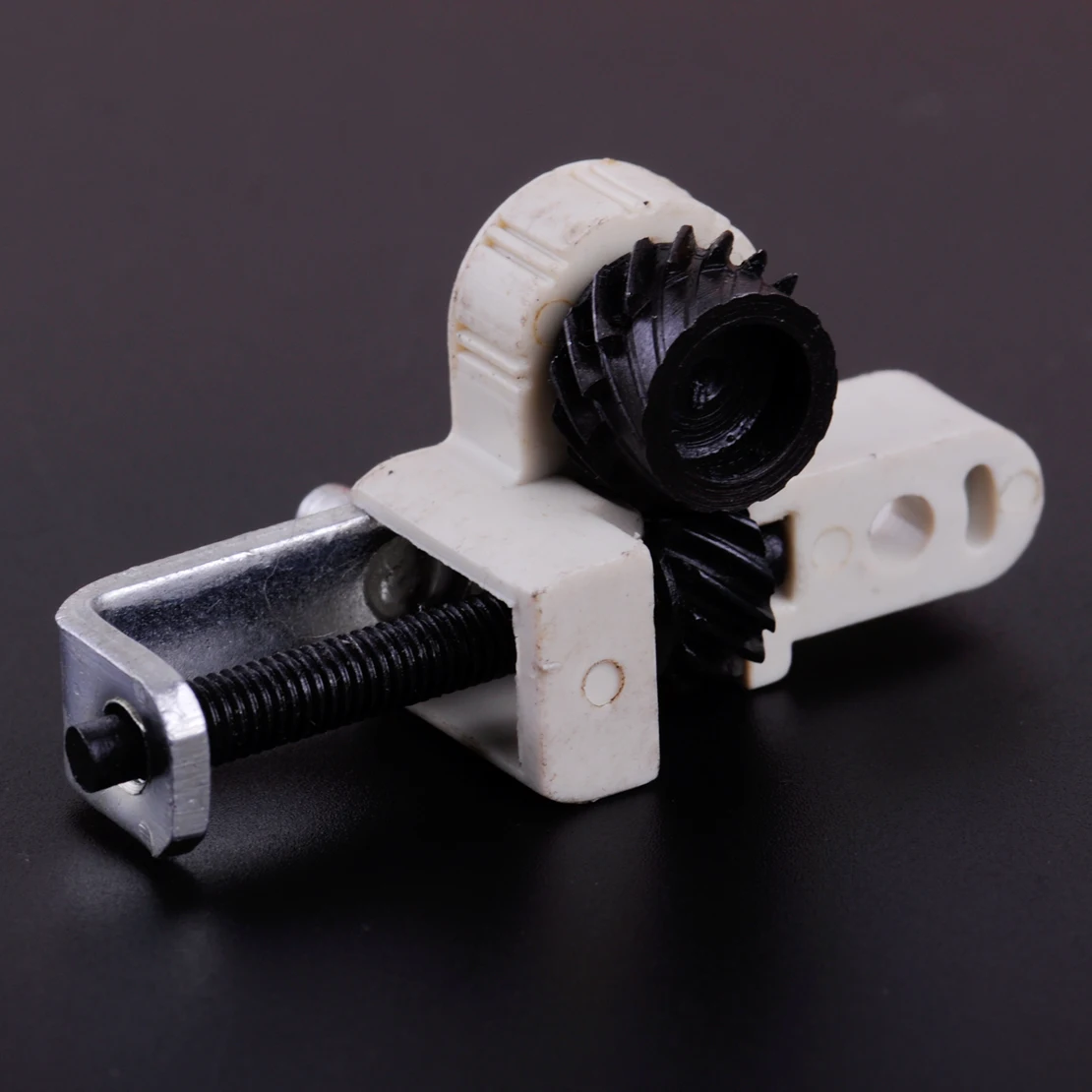 

LETAOSK High Quality Chain Tensioner Adjuster Fit for Stihl Chainsaw MS290 MS390 MS310 390 029 039