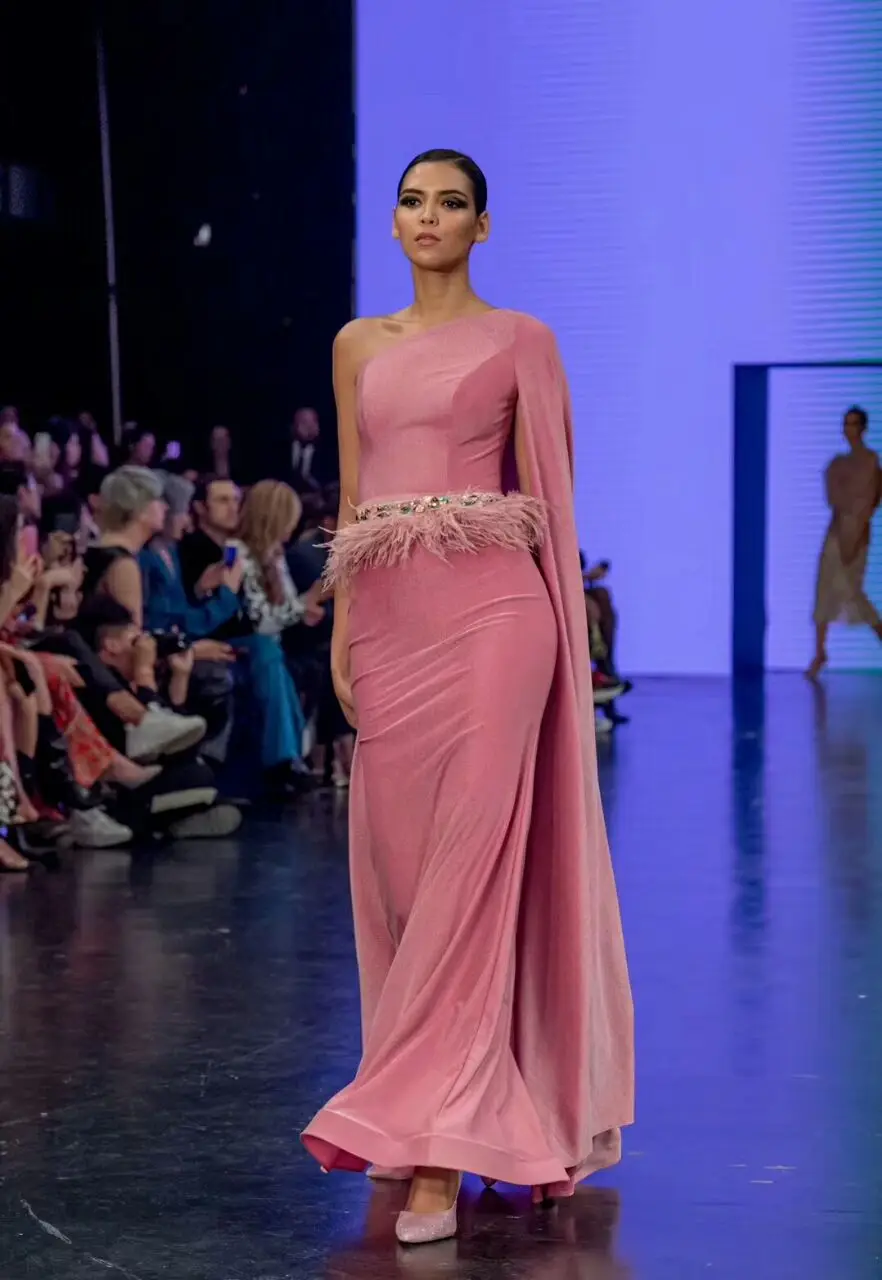 

2019 Новое Женское платье макси украшенное бисером плечо Бандажное платье с длинным рукавом Vestido люксовая обувь; Обувь знаменитостей вечерне...