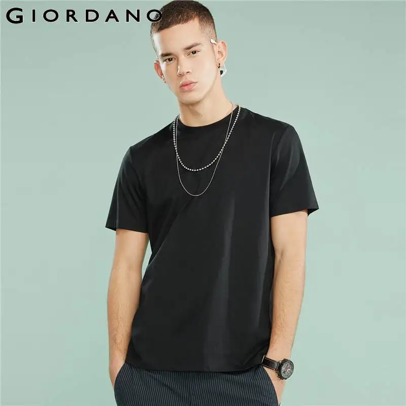 Giordano футболка выполненная из натурального хлопка с короткими рукавами и круглым воротом,имеет два варианта окраса