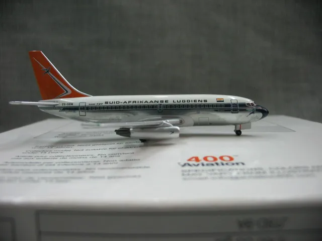 1:400 Aviation400 Южноафриканский дыхательные пути Boeing737-200 ZS-SBM с трёхмерными чертёжами |