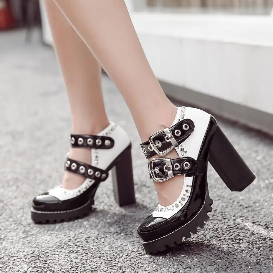 Осенью 2017 года новые цветные туфли с заклепками на высоком каблуке|high-heeled shoes|thick