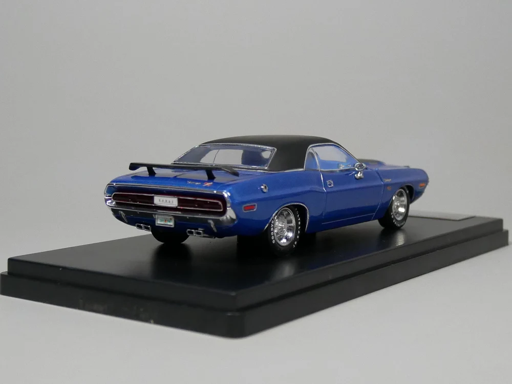 Премиум X 1:43 DODGE CHALLENGER R/T 1970 (синий) литой модельный автомобиль| |