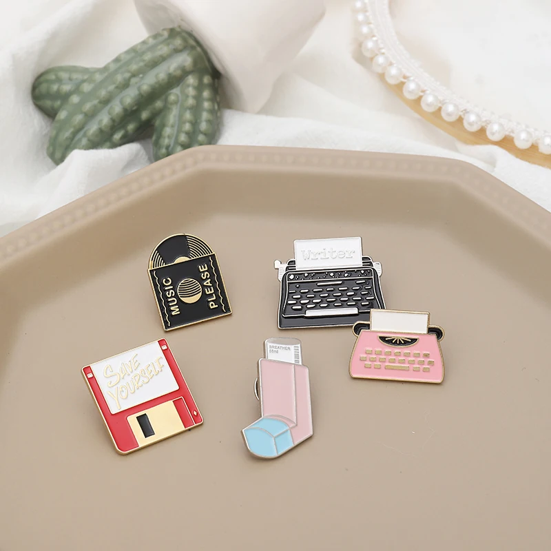 Retro Classic Supplies pins Vinyl Records Typewriter Brooches Badges Enamel Backpack pins For friends Gifts Jewelry wholesale