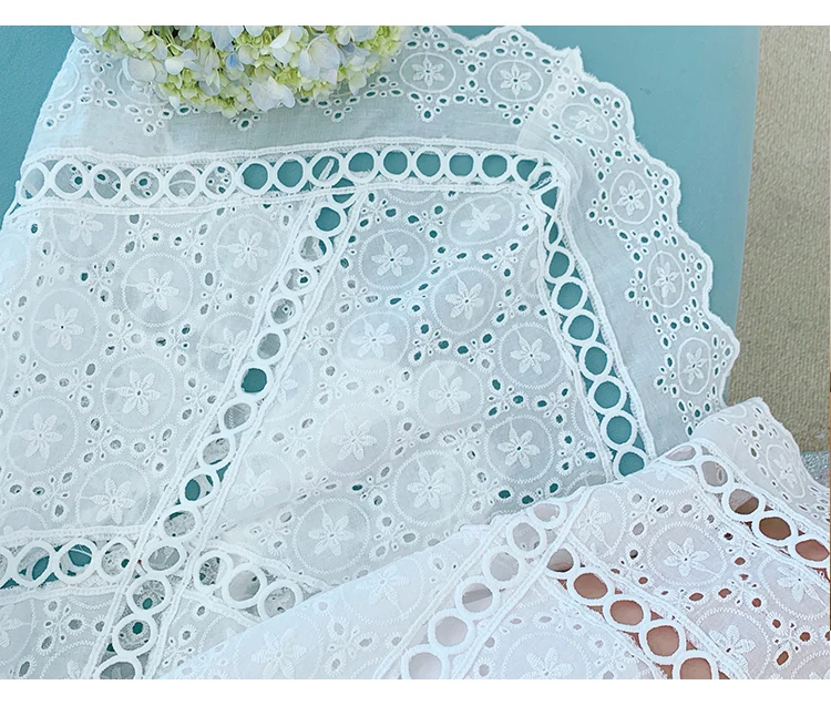 Женское кружевное платье с вышивкой Пляжное Ажурное белое без рукавов v образным