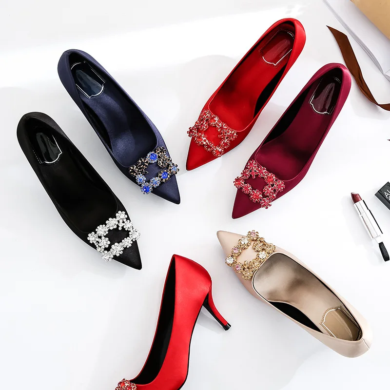 Красные туфли на высоком каблуке шпильке 2019 с квадратной пряжкой Стразы