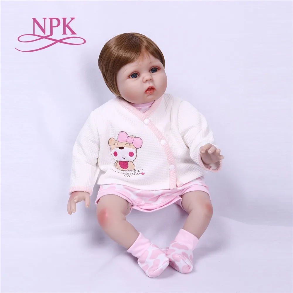 NPK 55 см дизайн Розовый Медведь Винил Reborn Baby Doll игрушка для девочек и мальчиков новорожденных куклы для детей подарки на день рождения детское платье
