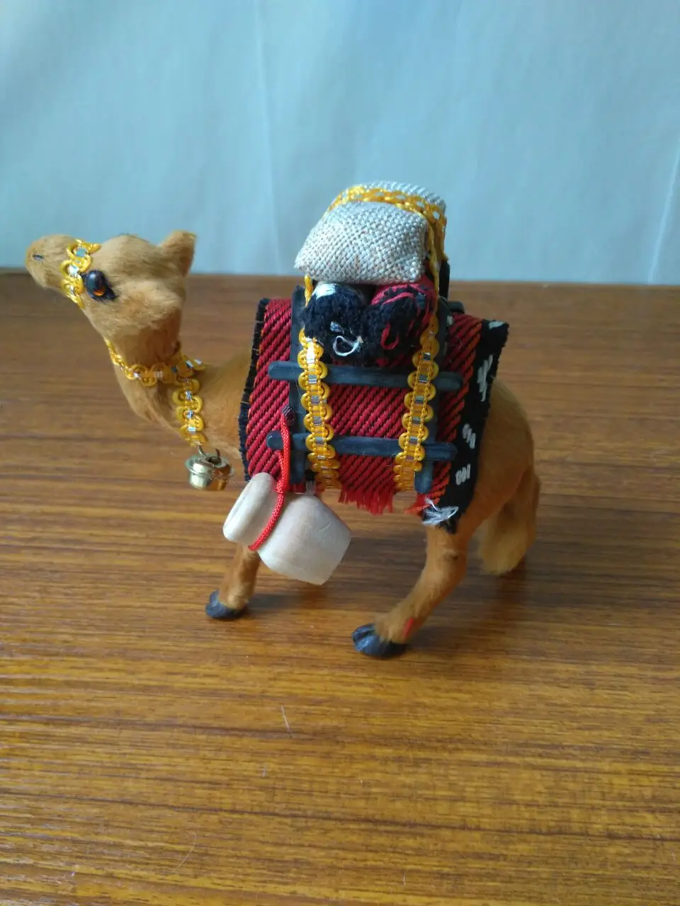 

plastic&furs taking cargos camel model about 14x13cm handicraft prop,home decoration furnishings,toy gift d1339