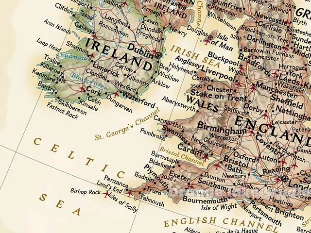 

Large Vintage EUROPE Map Bar Cafe Home Decoration Detailed Antique Poster Wall Chart Retro Cotton cloth Canvas painting 2 Size