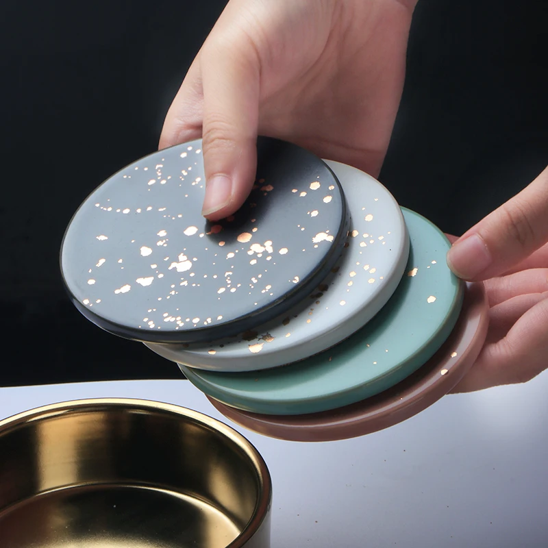 Керамическая позолоченная подставка для подстаканников покрытая золотом коврик