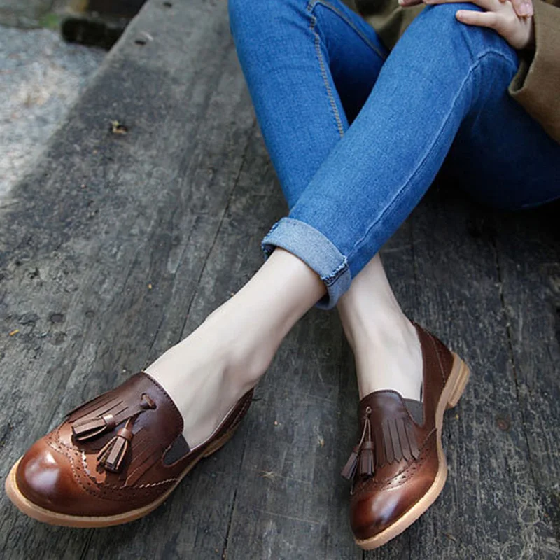 Женские оксфорды с кисточками броги на плоской подошве в британском стиле