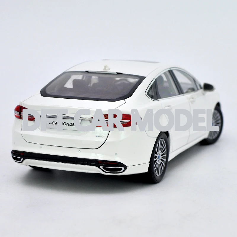 1:18 игрушечный автомобиль из сплава MONDEO 2017 спортивный модель детских игрушечных