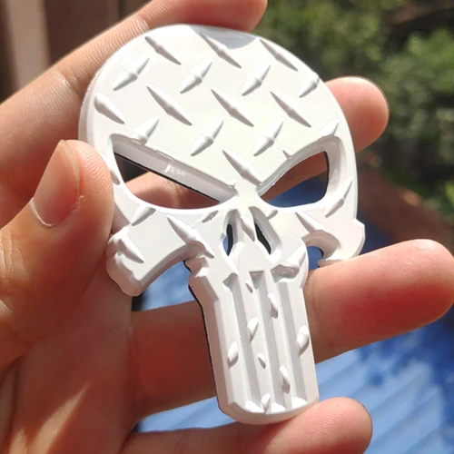 Белый Каратель 3D череп металлическая мотоциклетная наклейка топливный бак значок Автомобильный кузов украшение Эмблема Для Harley Chopper Honda Moto - Название цвета: Белый