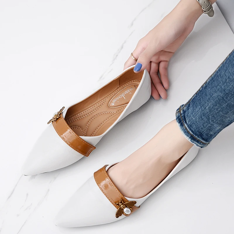 Новинка 2018 женская обувь модная черная белая с жемчугом металлическим