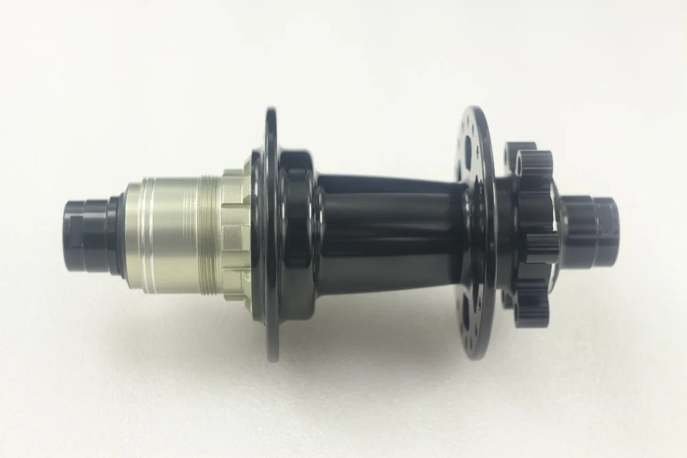 Задняя втулка для велосипеда Powerway M81 32 отверстия горного MTB XC AM внешняя 142 мм 12X142 24H