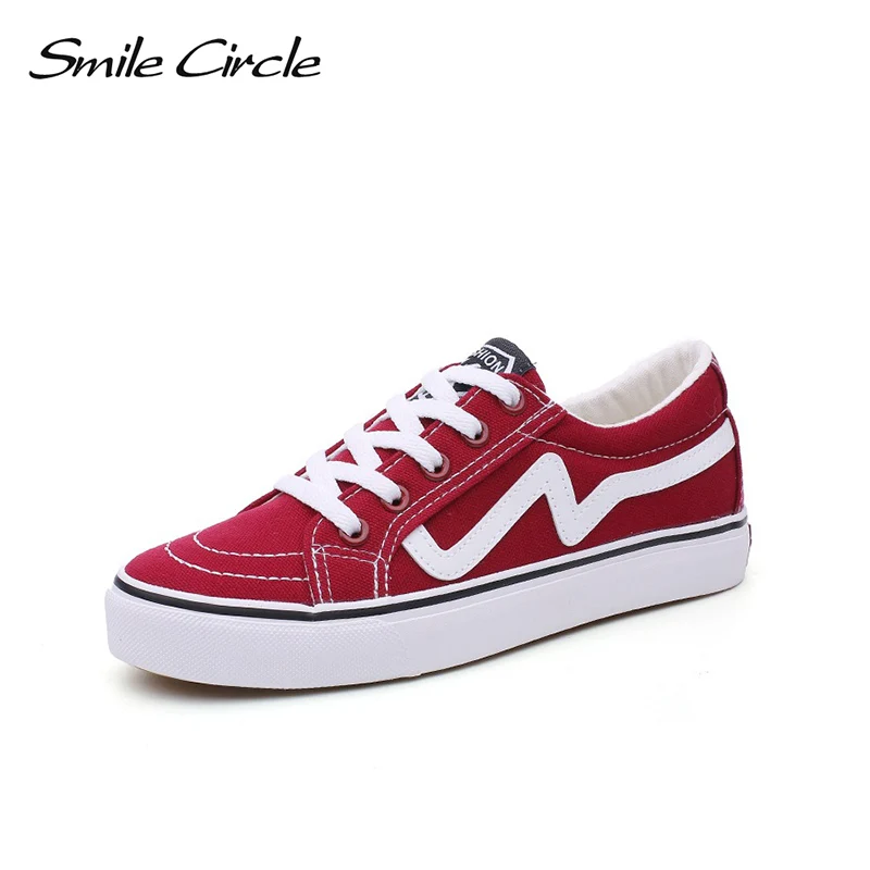 Модные женские кроссовки со смайликом сезон весна-лето очень мягкая