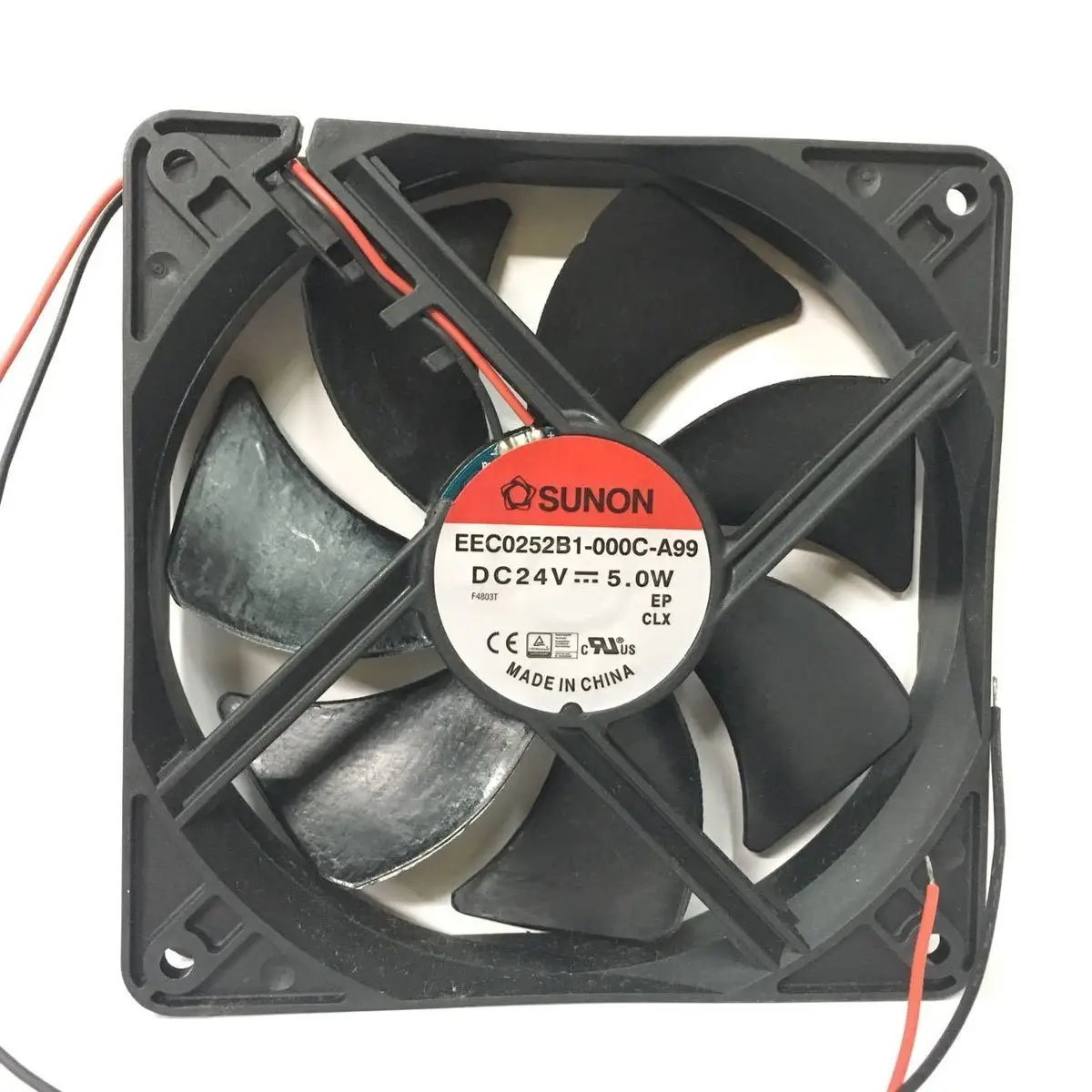 

SUNON EEC0252B1-000C-A99 12 см 12025 120x120x25 мм DC 24V 5,0 Вт 2 линии Вентилятор охлаждения