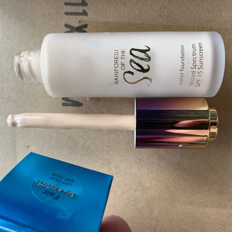 Brand performance naturals rainforest of the sea water foundation broad spectrum spf 15 sunscreen good use two co;or